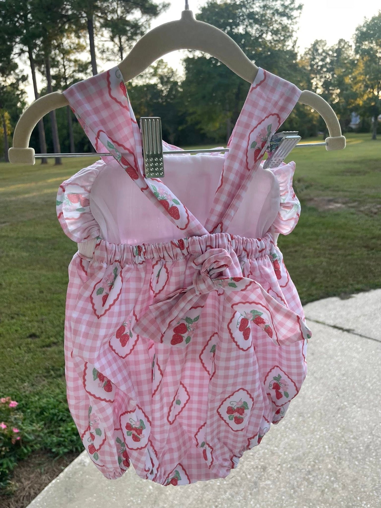 EVIE Summer Strawberry Bubble