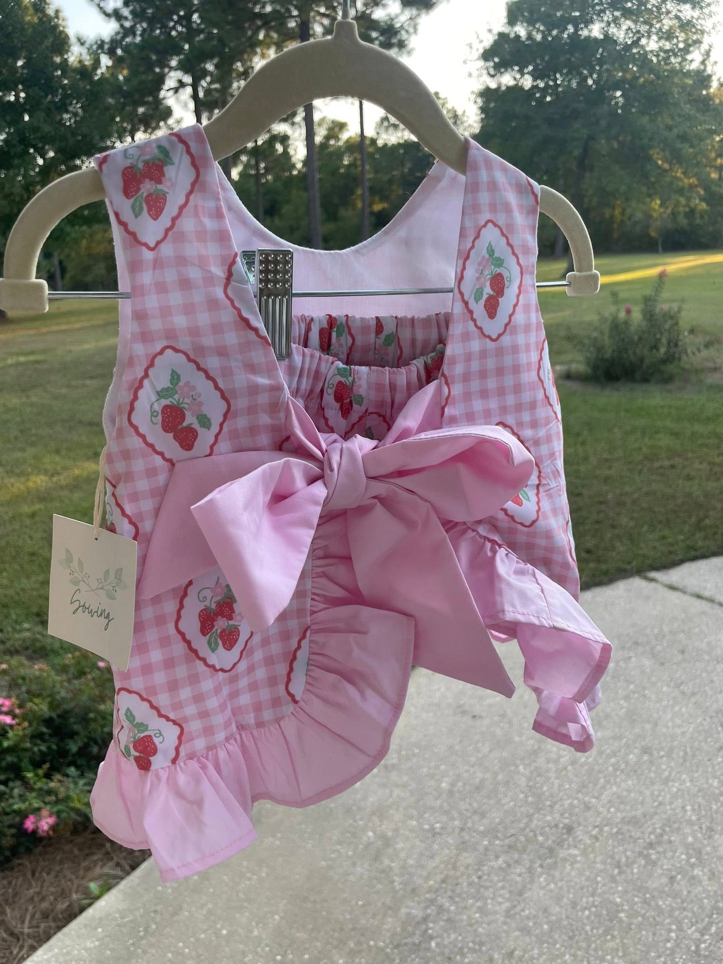 BRYNLEE Summer Strawberry Set